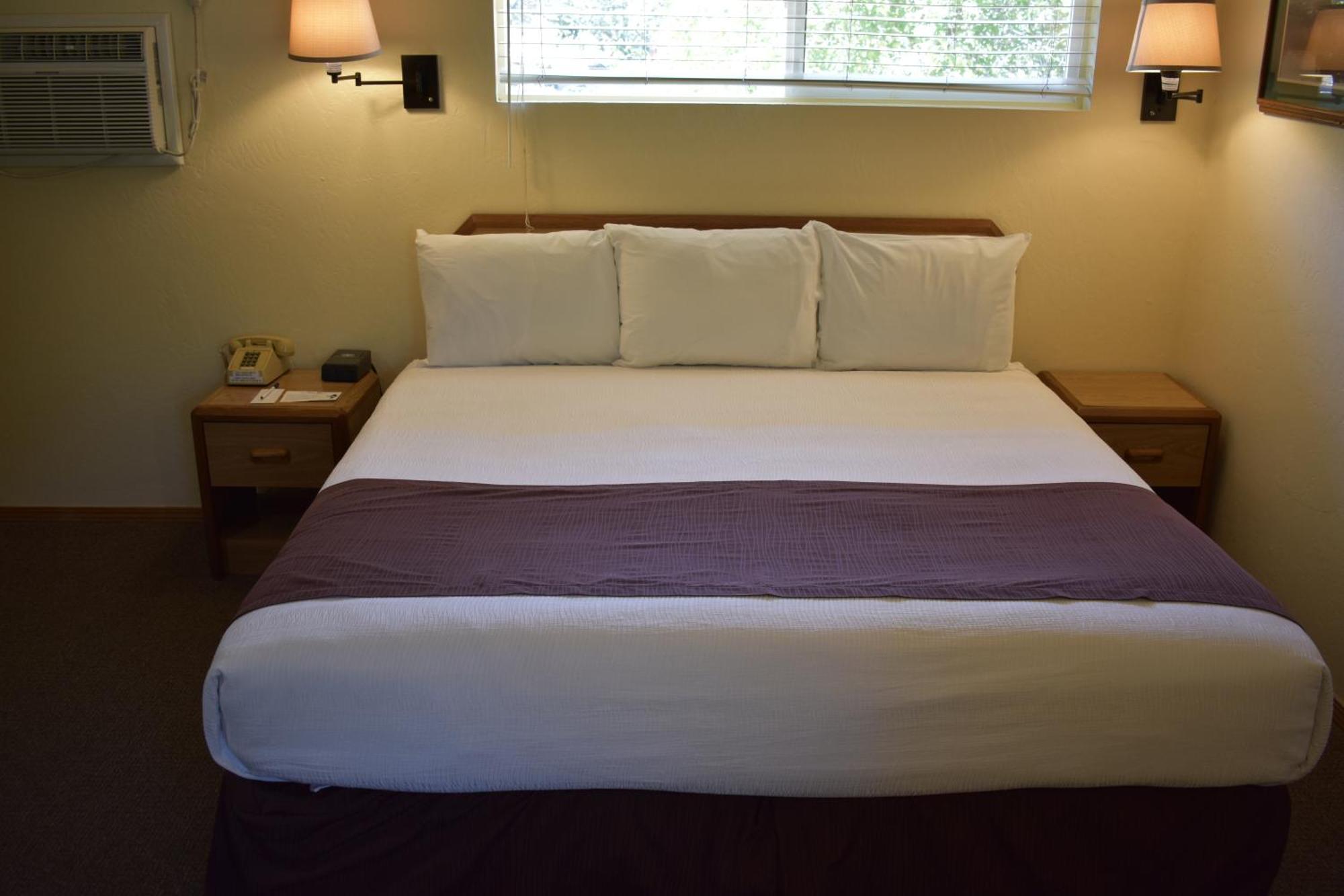 Lazy J Ranch Motel Three Rivers Exterior photo
