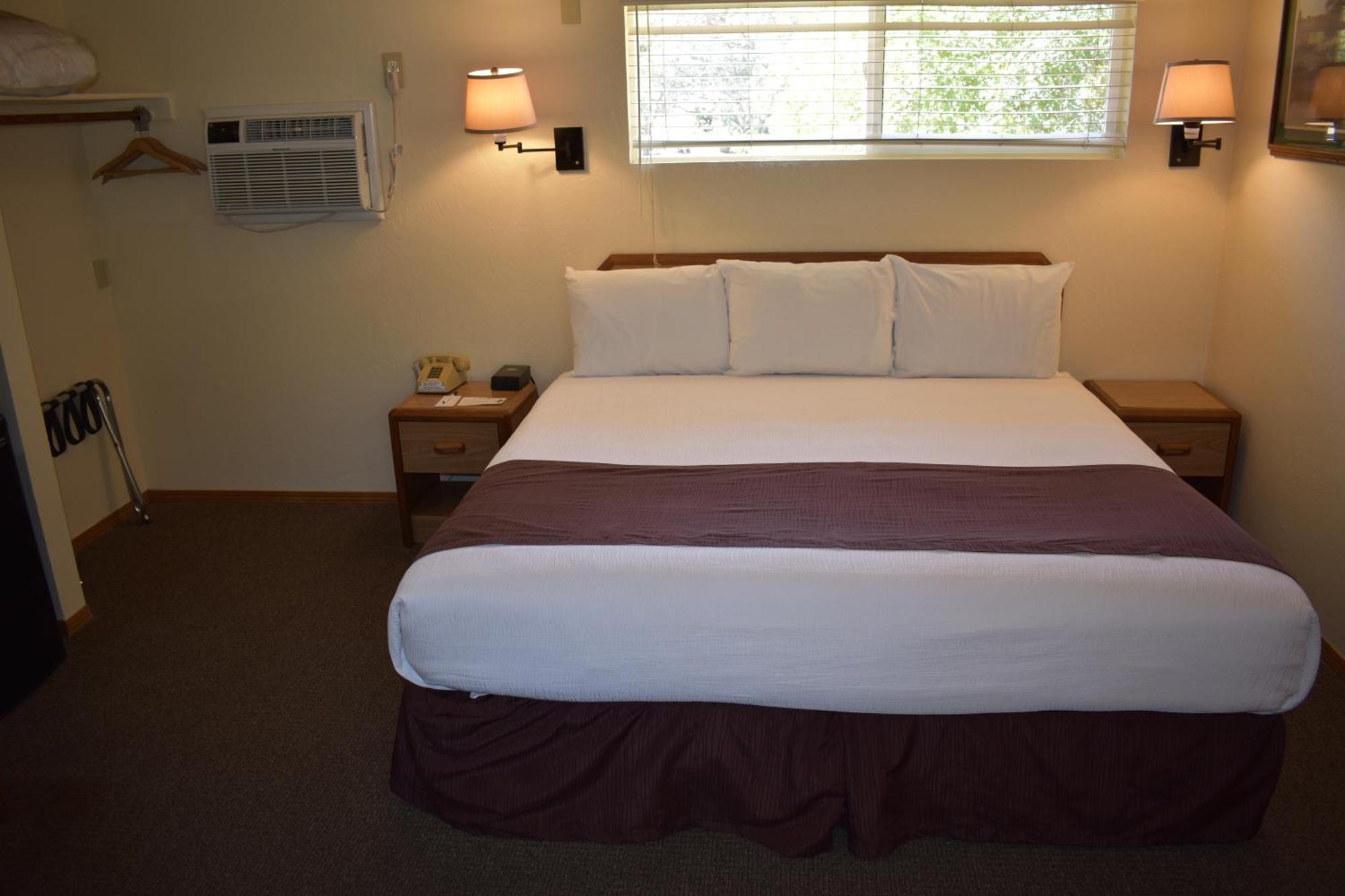 Lazy J Ranch Motel Three Rivers Exterior photo
