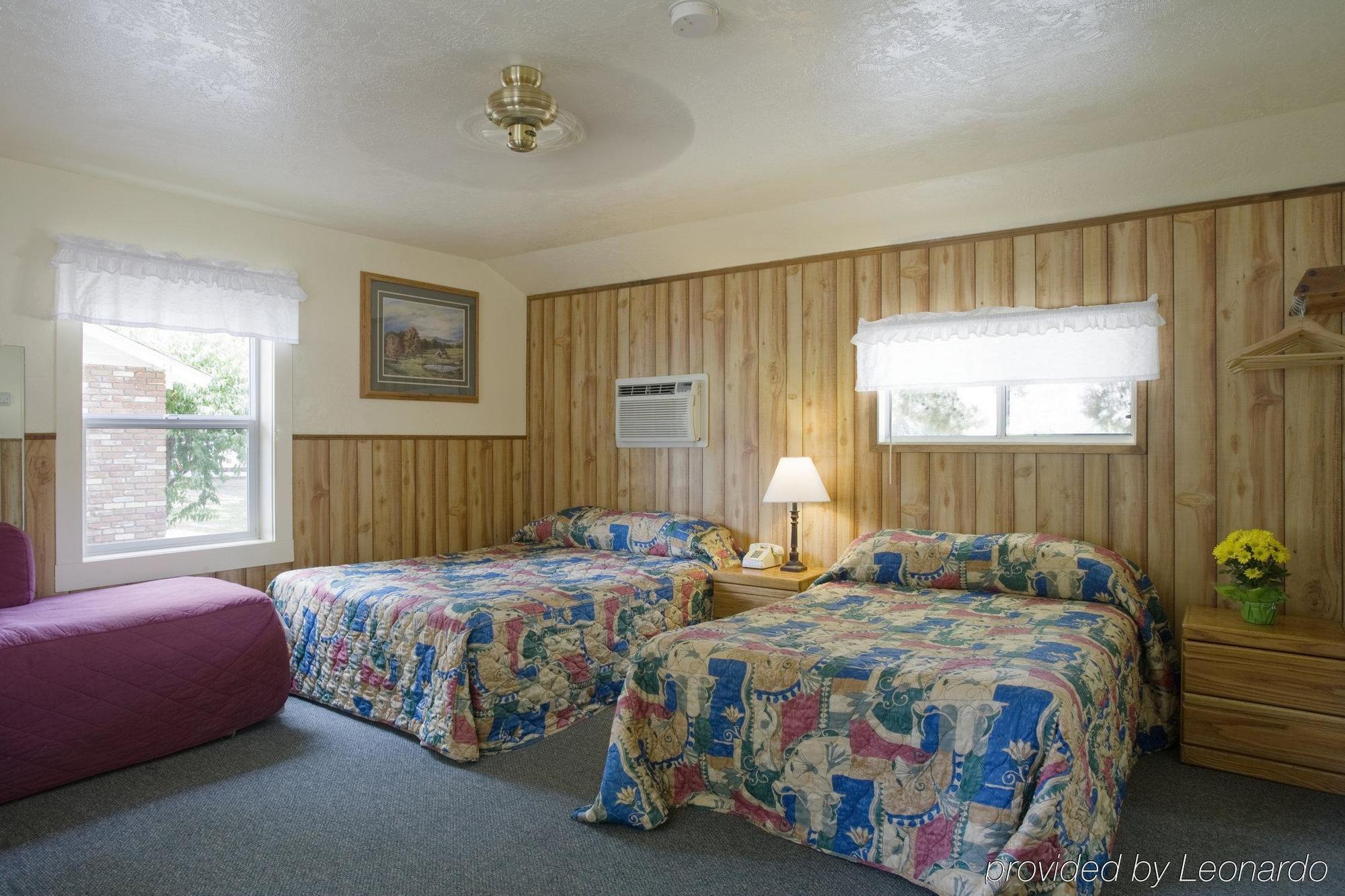 Lazy J Ranch Motel Three Rivers Room photo